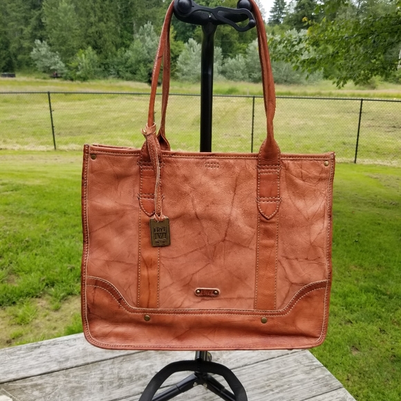 Frye Handbags - NWOT Frye Campus Shopper Tote